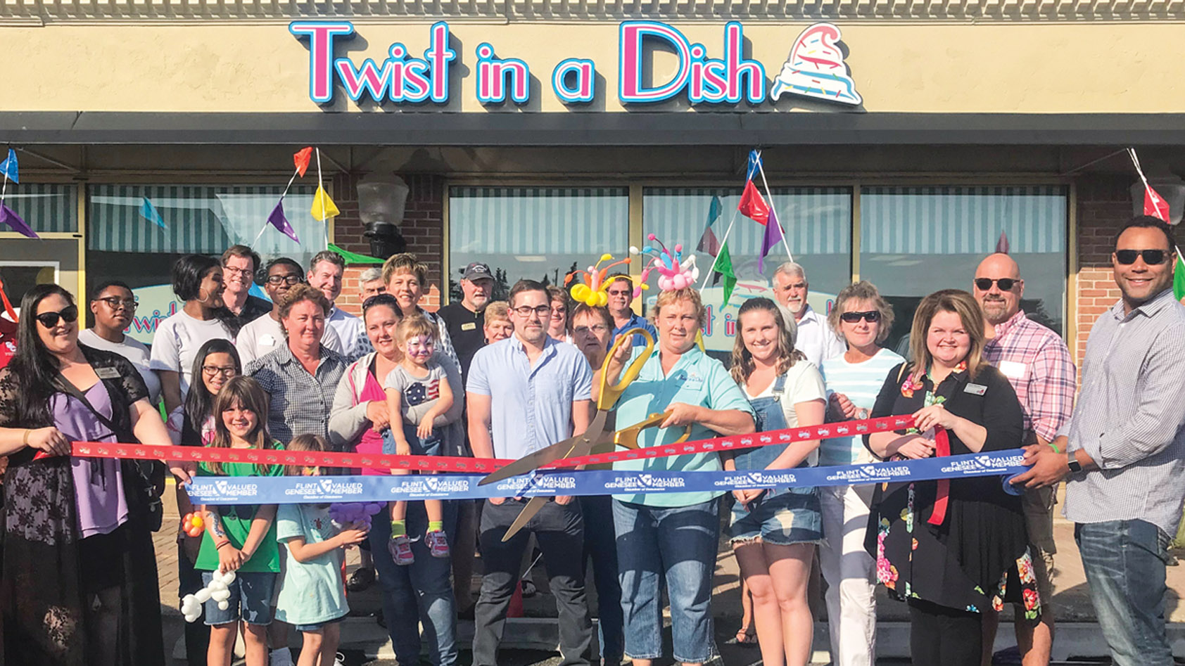 Twist in a Dish ribbon cutting, Flint, MI