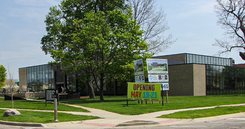 Outside view of Flint Public Library